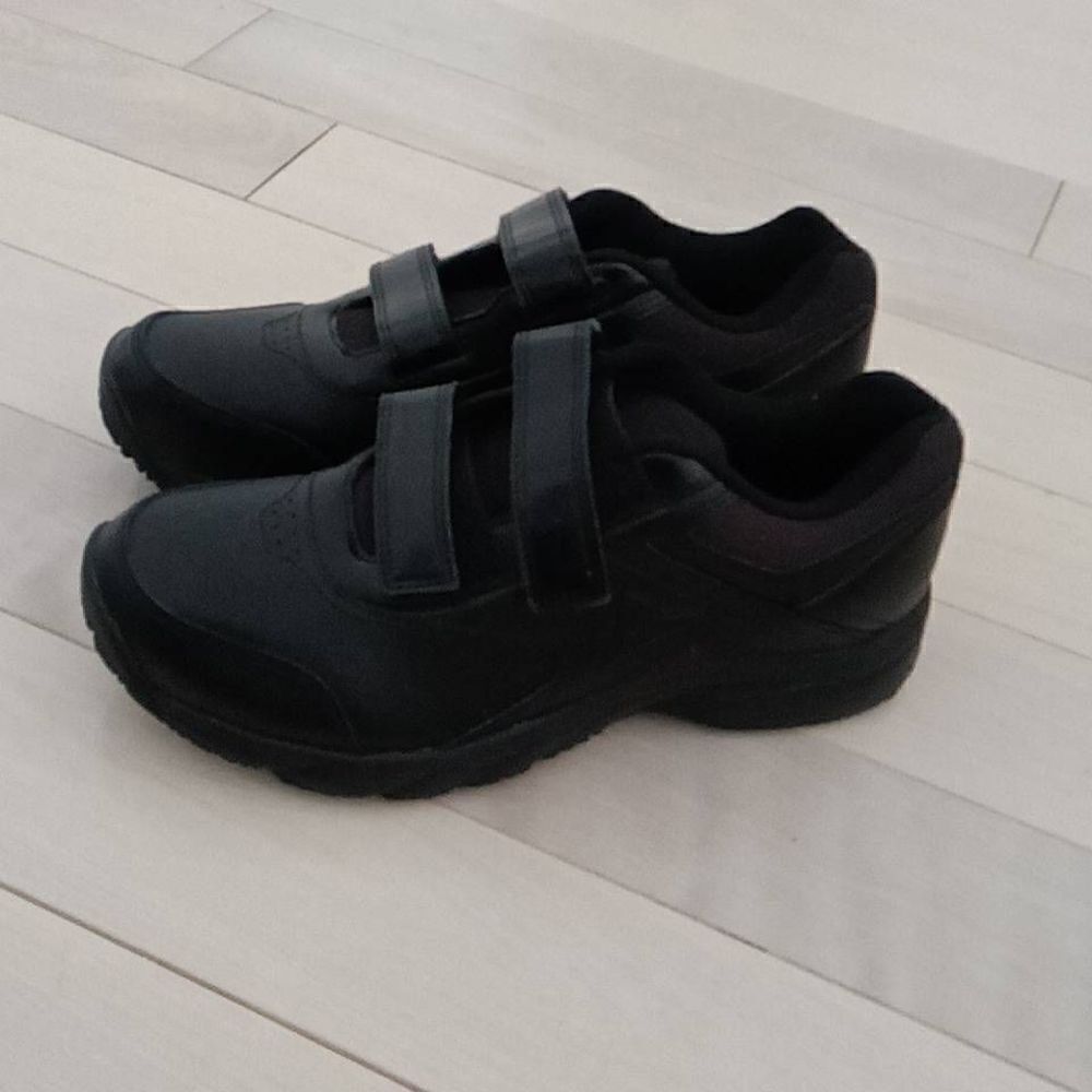 Reebok Womans Work N Cushion 3.0 KC Walking Shoe Sneakers Black Size 8